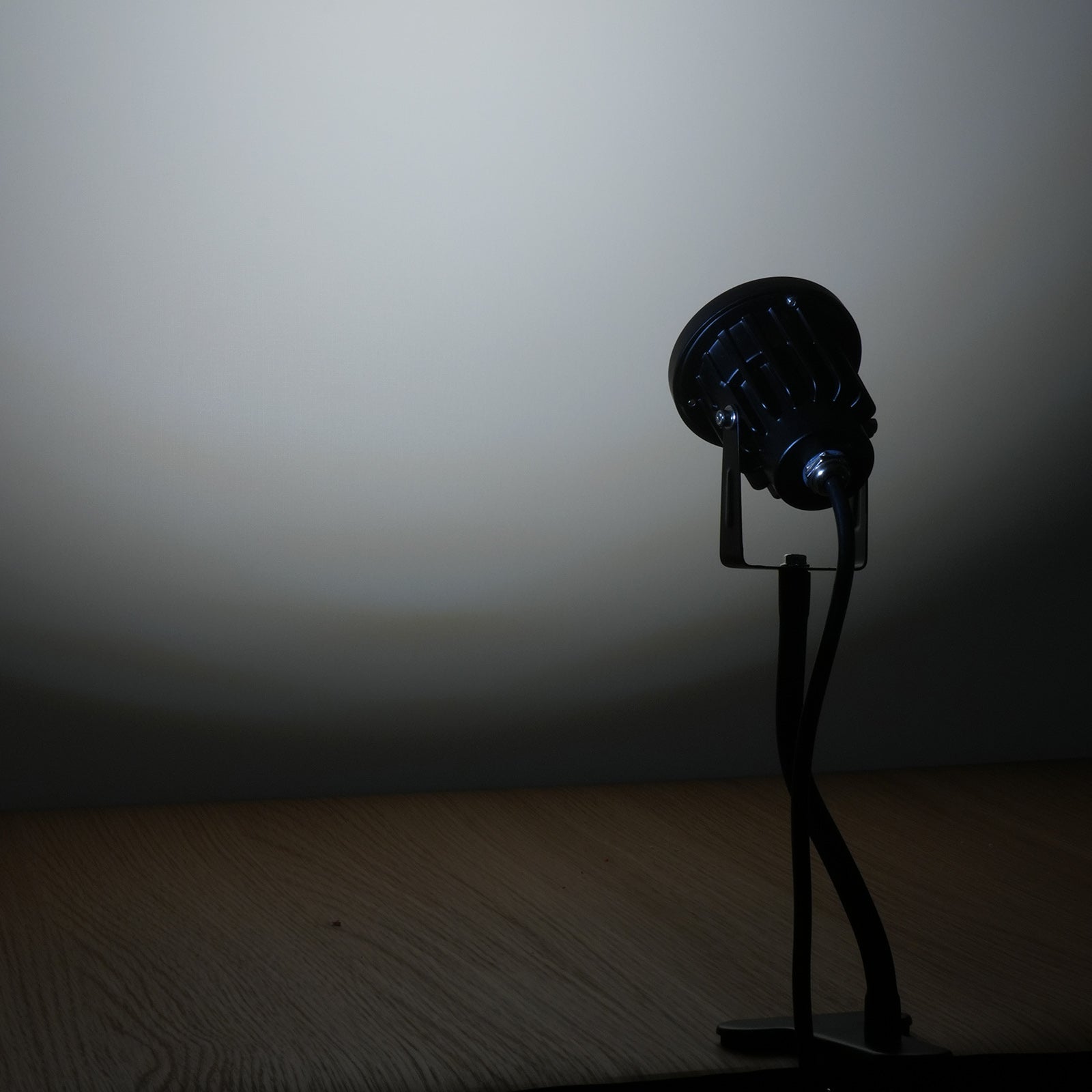 LED Spot Lights Plug in Outdoor Indoor Light 7W 3000K 9.8ft Power Cord Waterproof Landscape Lights Spotlight with Clip and Metal Hose for Plants Yard Garden Accent Lighting Ambient Light